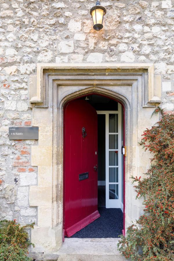 Cloisters Cottage Chichester Exterior photo