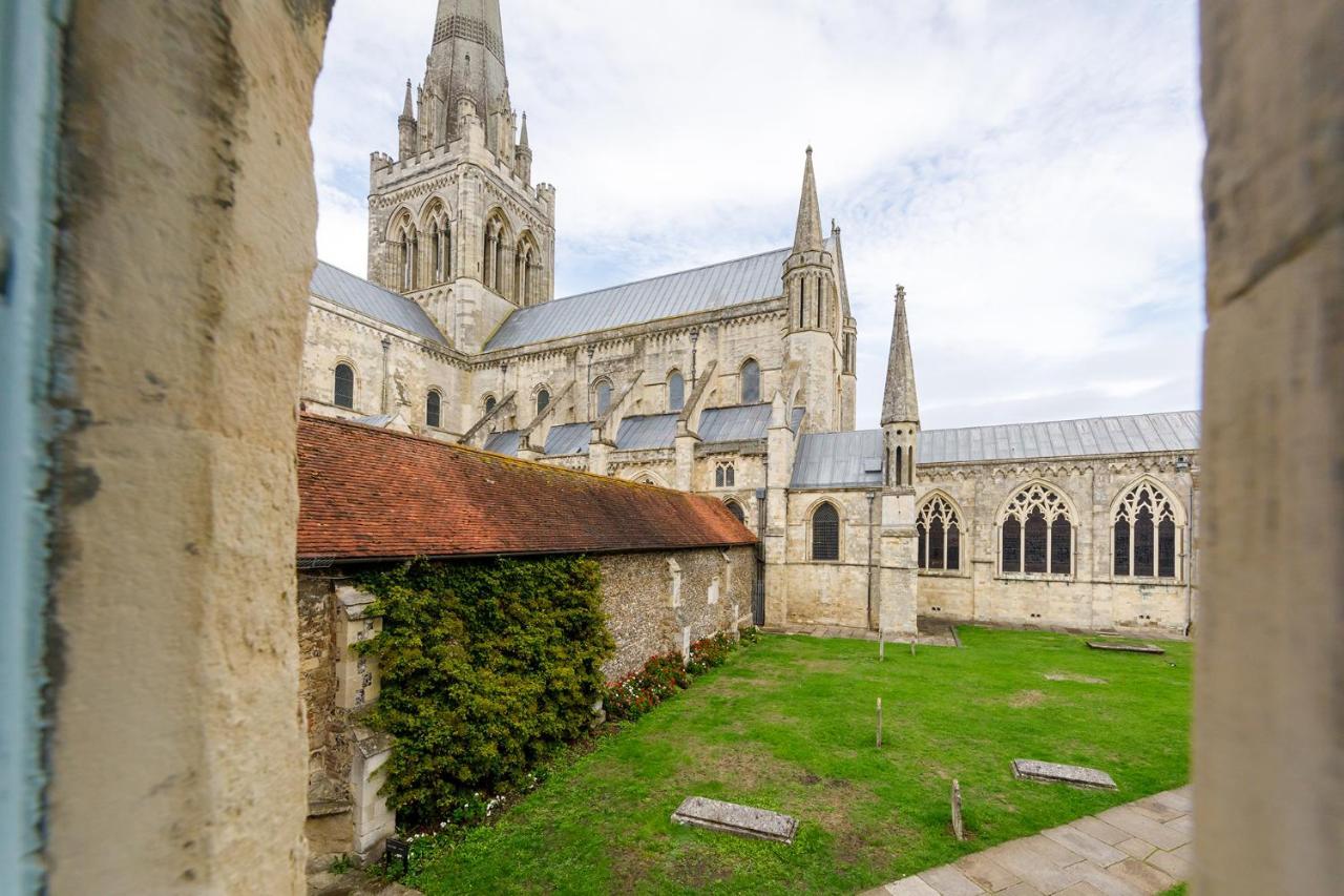 Cloisters Cottage Chichester Exterior photo